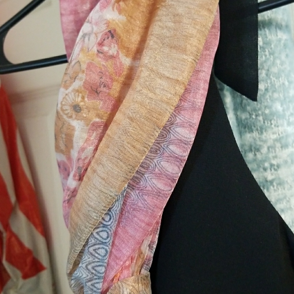 Scarf - Picture 2 of 3
